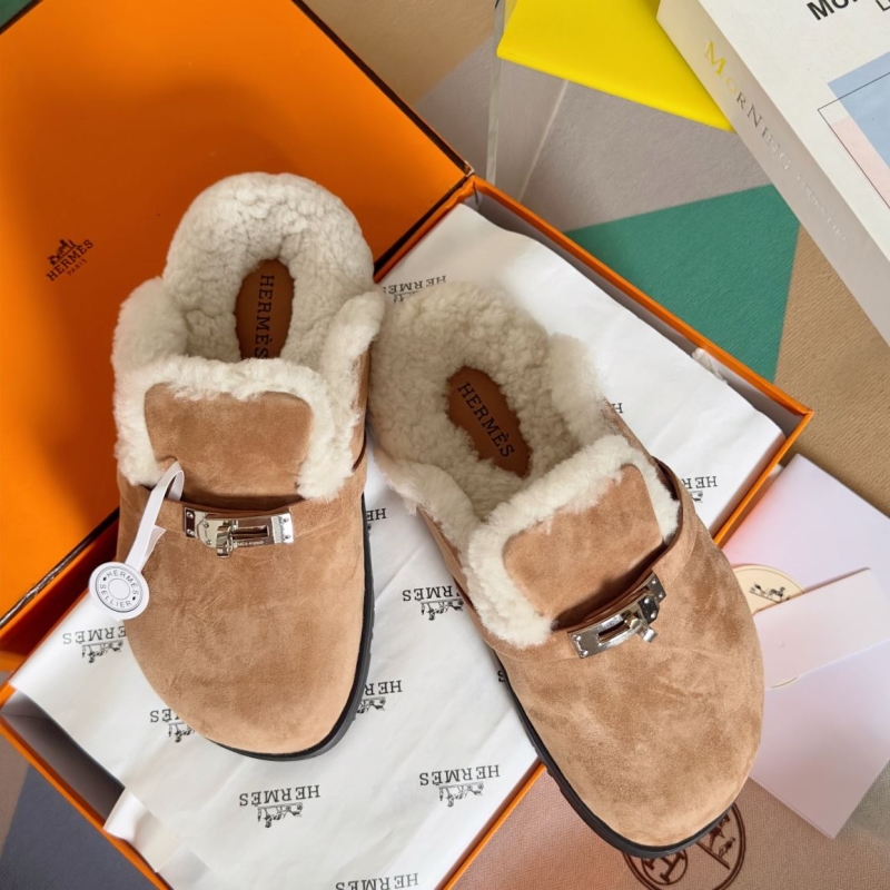 H**mes slippers